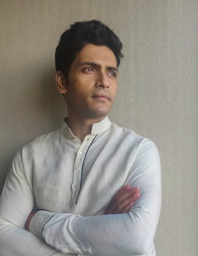 Arjun Chakrabarty - Actor with unconfirmed hair transplant