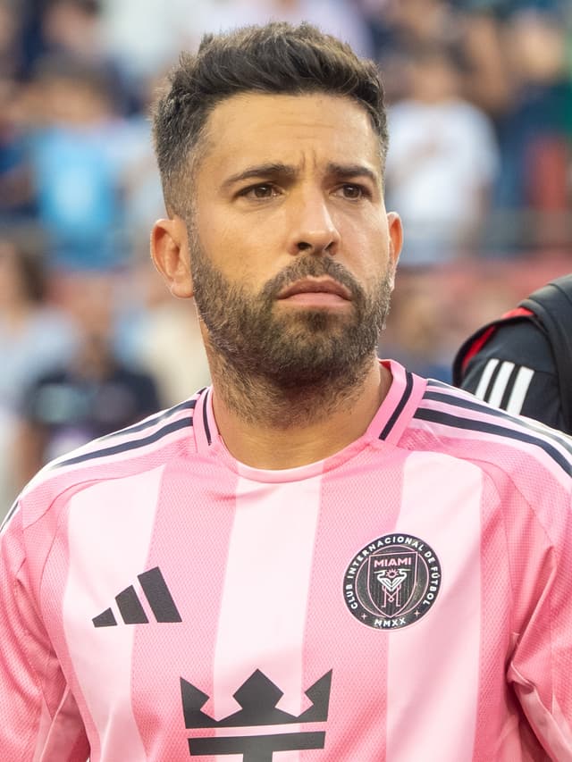 Jordi Alba - Athlete with unconfirmed hair transplant