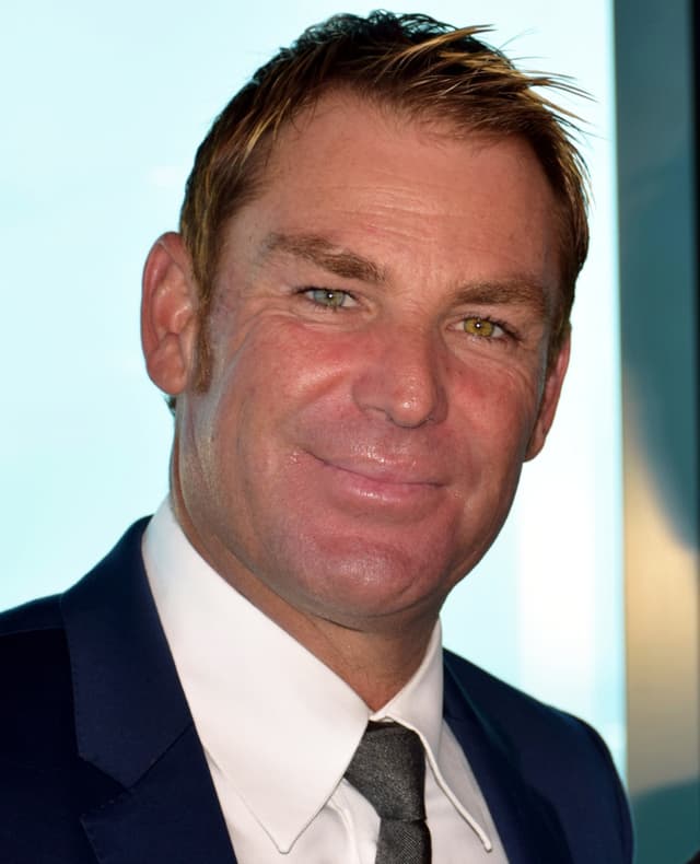 Shane Warne - Athlete with confirmed hair transplant