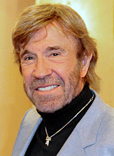 Chuck Norris - Actor hair transplant