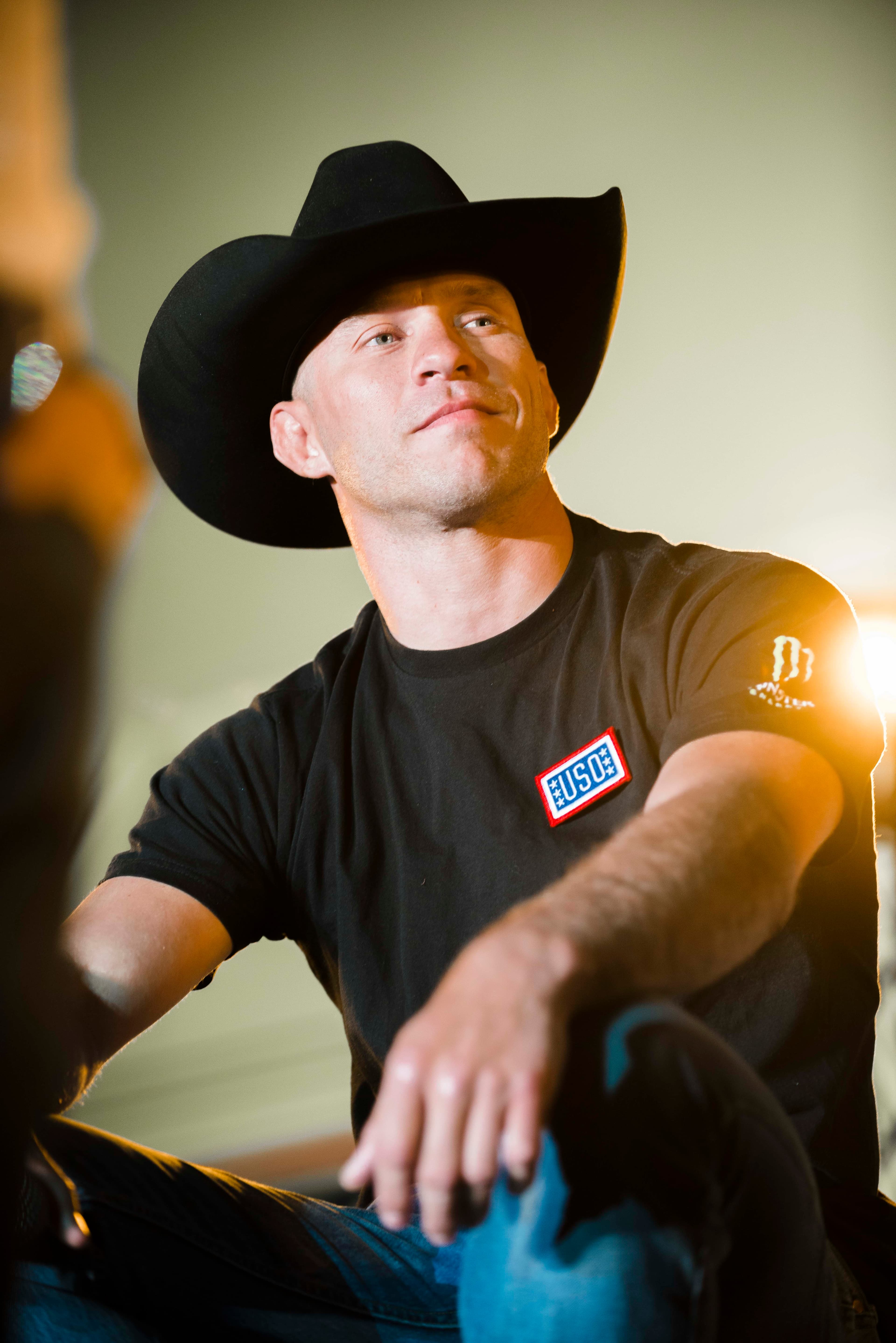 Donald Cerrone - Athlete hair transplant