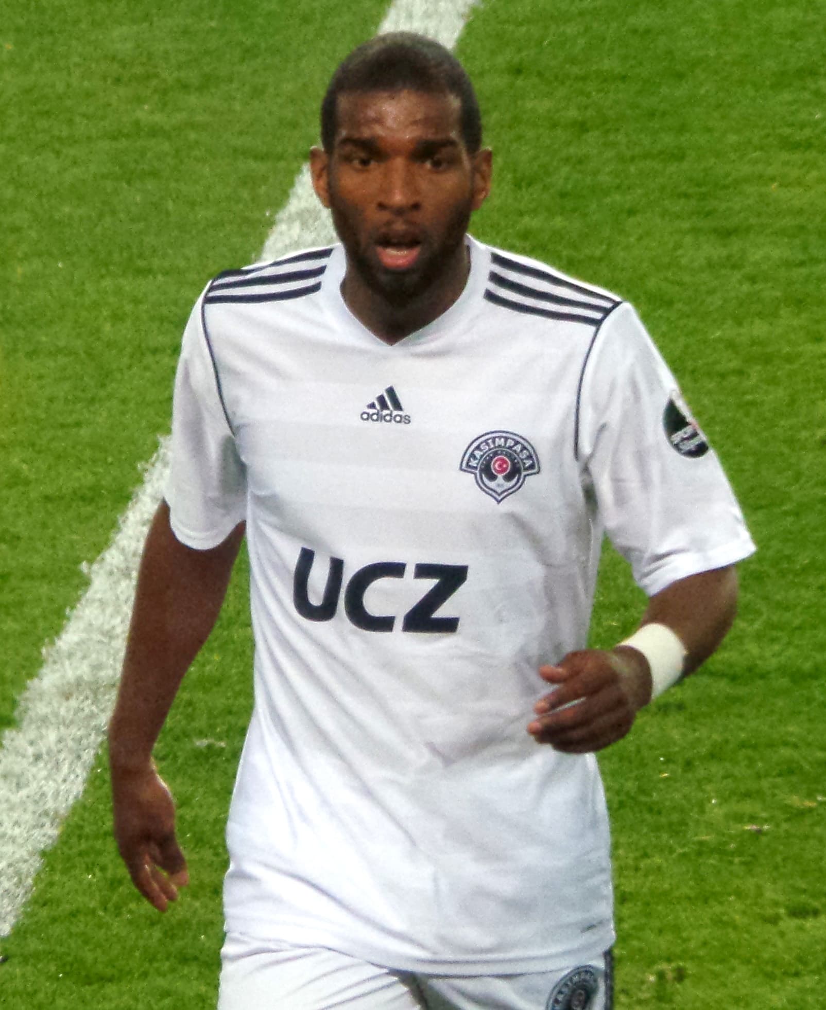 Ryan Babel - Athlete hair transplant