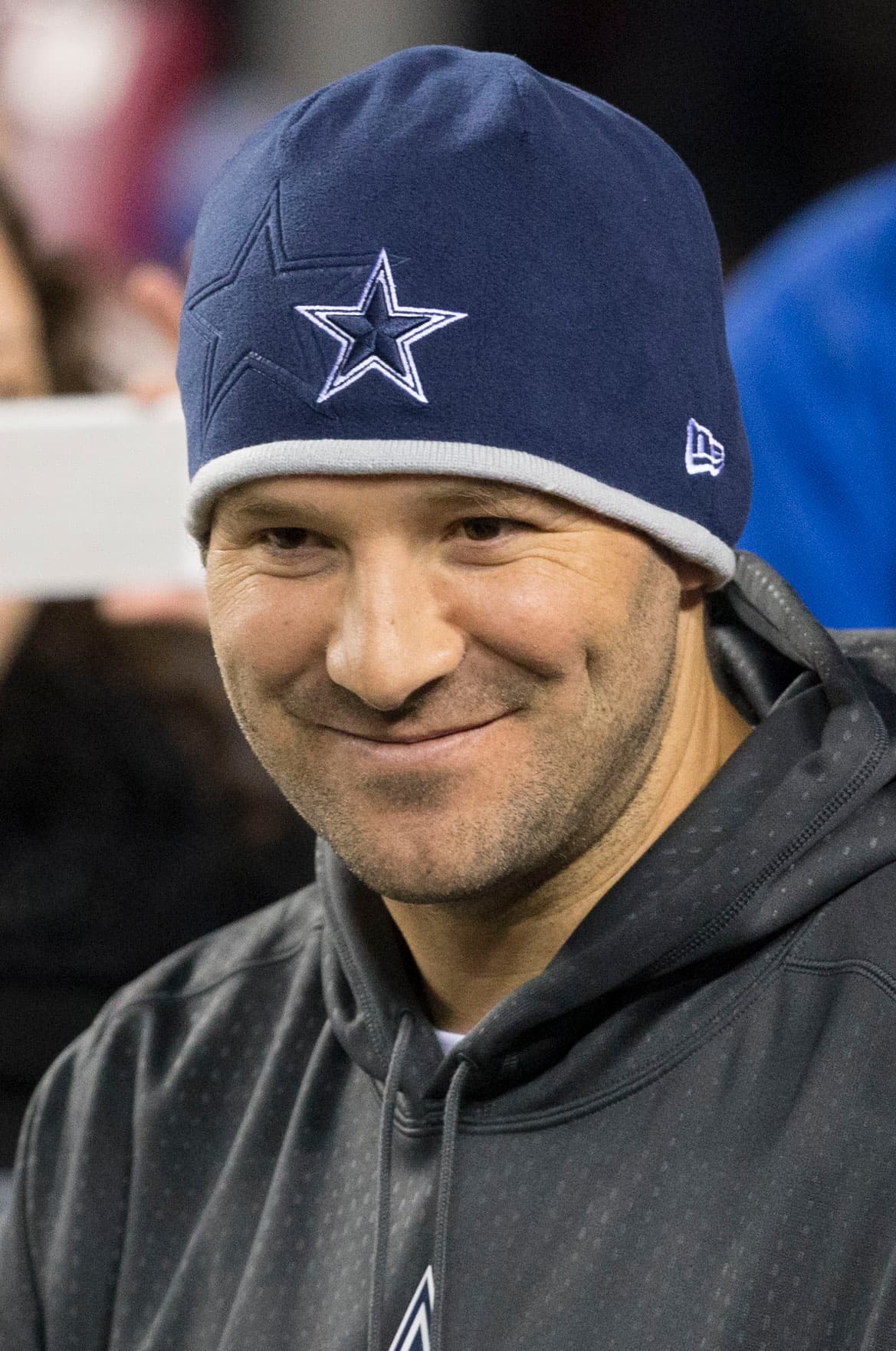 Tony Romo - Athlete hair transplant