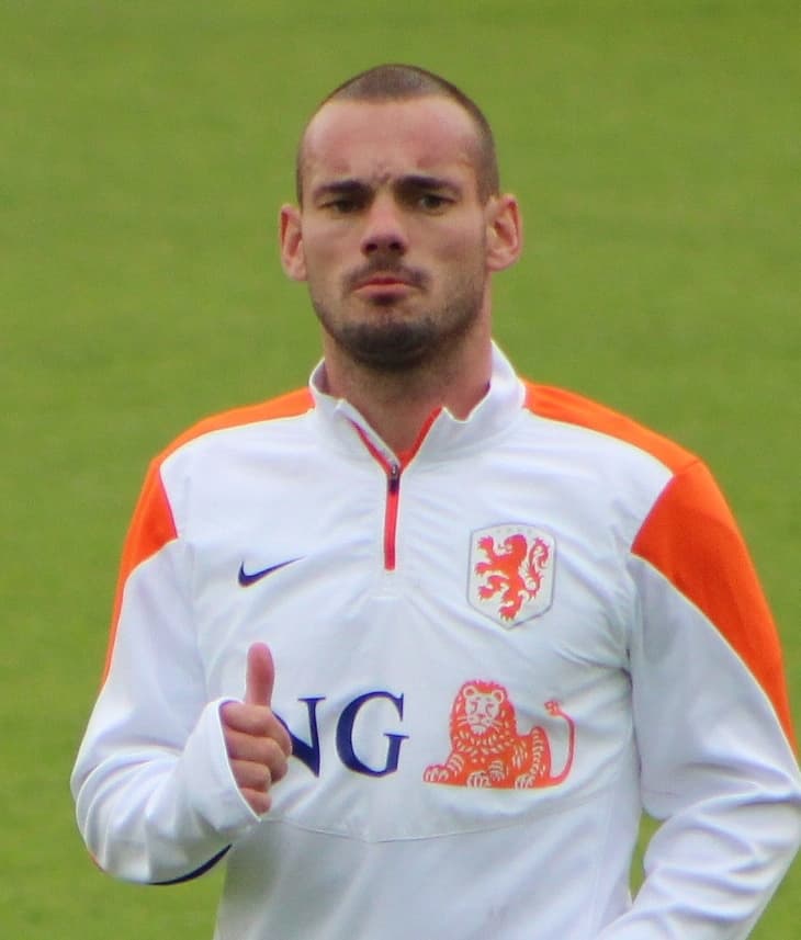 Wesley Sneijder - Athlete with confirmed hair transplant