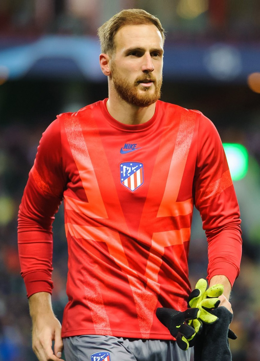 Jan Oblak - Athlete hair transplant