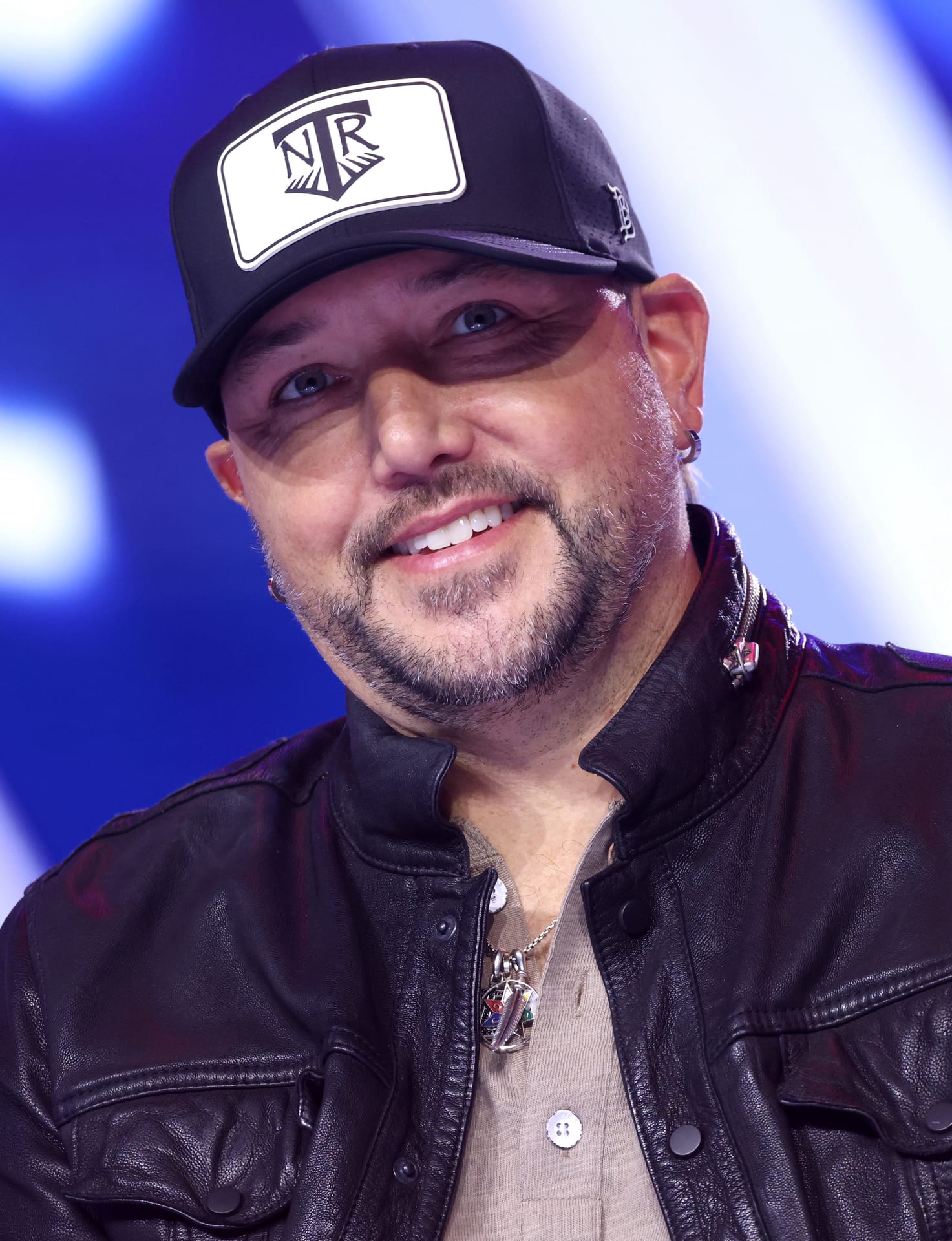 Jason Aldean - Musician hair transplant
