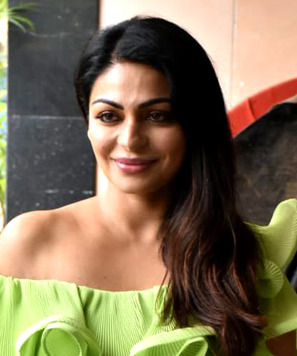 Neeru Bajwa - Actor hair transplant