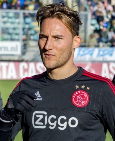 Nemanja Gudelj - Athlete hair transplant