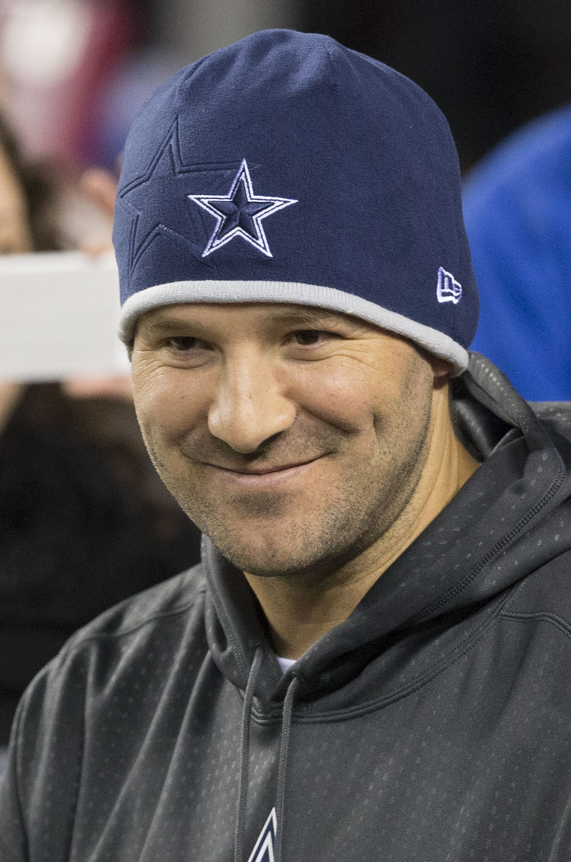 Tony Romo - Athlete hair transplant